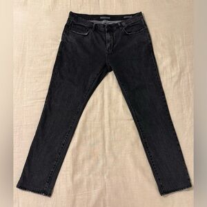 ($248) John Varvatos Dani (J704) Tapered Jeans (Size: 33W30L; Color: Black)